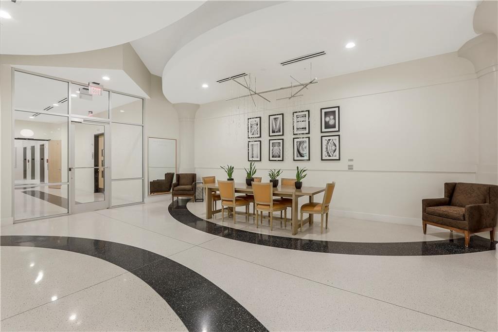 860 Peachtree Street NE Unit 1905