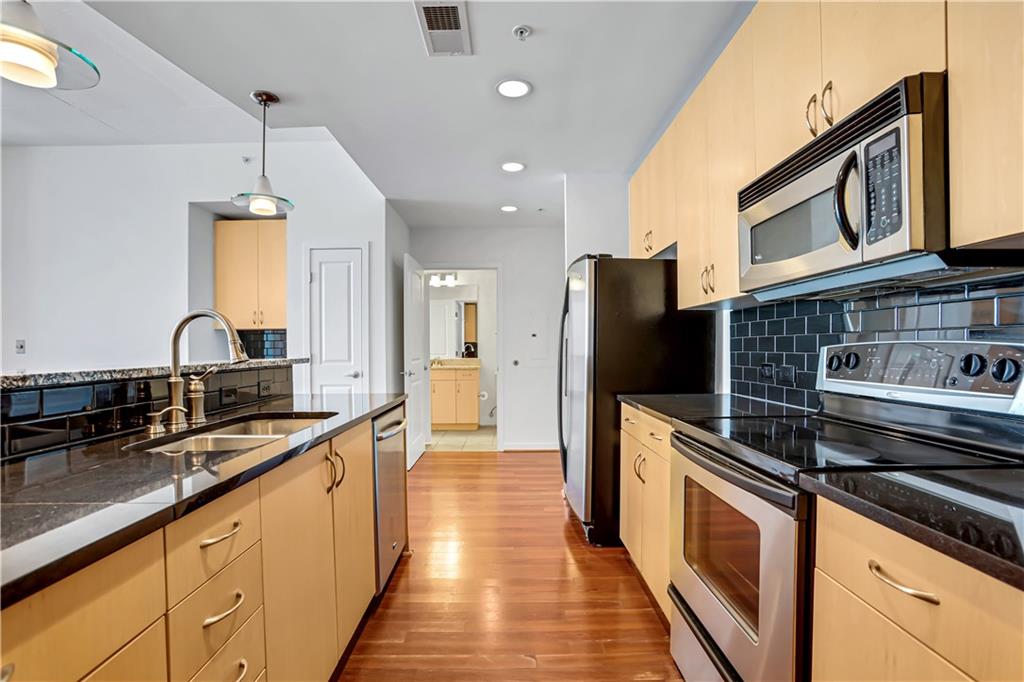 860 Peachtree Street NE Unit 1905