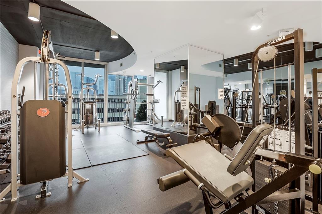 860 Peachtree Street NE Unit 1905