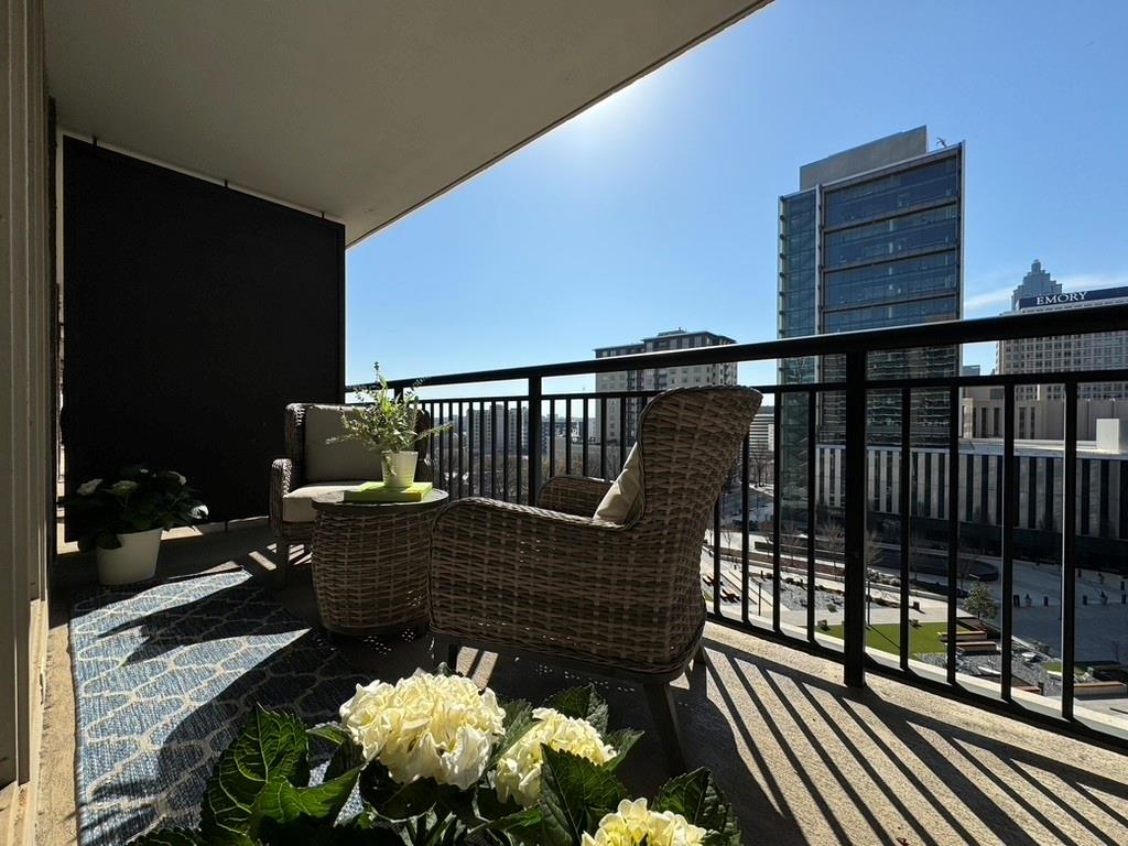 620 Peachtree Street NE Unit 909
