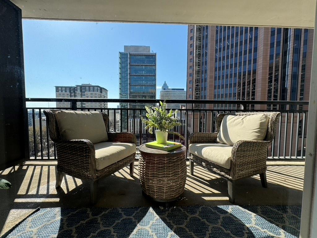 620 Peachtree Street NE Unit 909