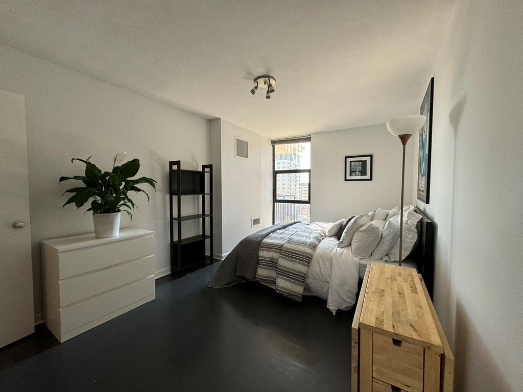 620 Peachtree Street NE Unit 909