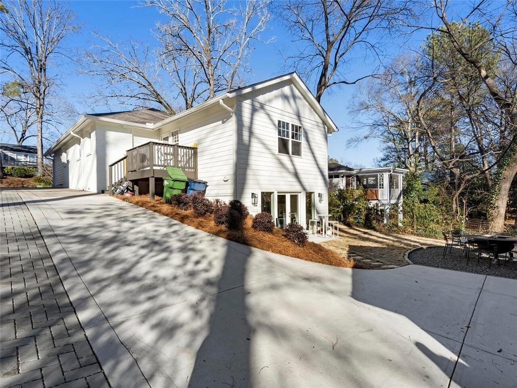 271 Lindbergh Drive NE