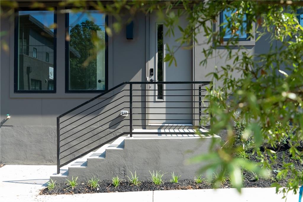 1160 Ormewood Avenue Unit 8