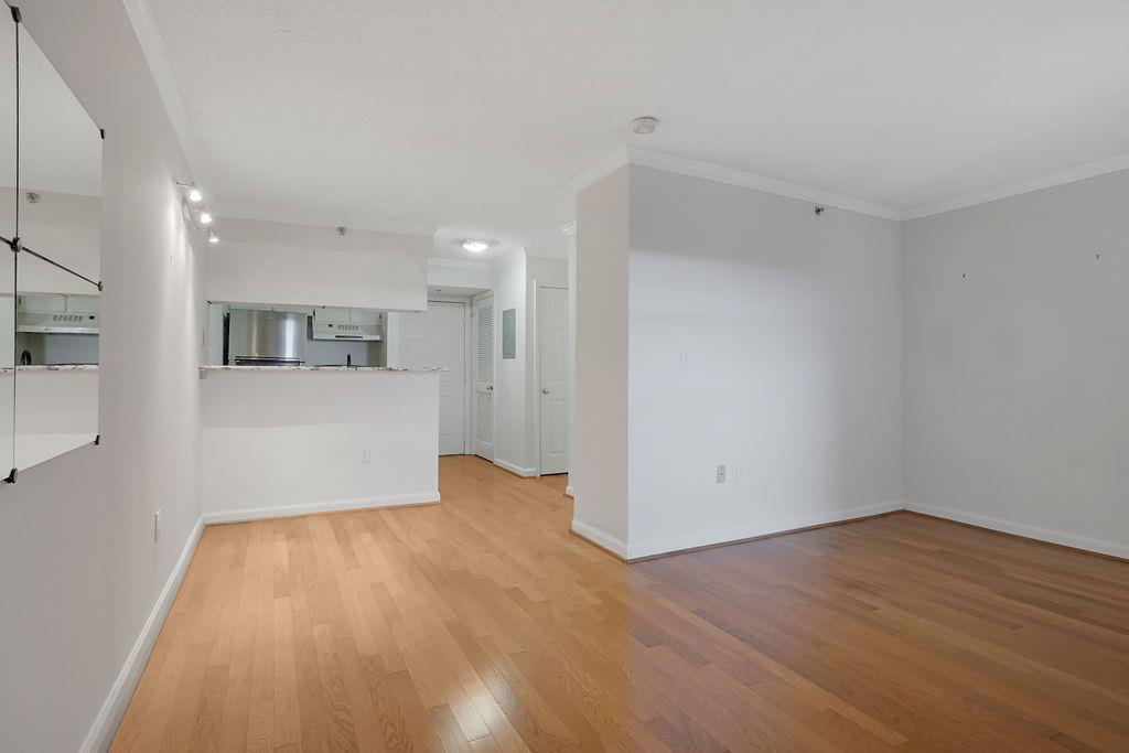 795 Hammond Drive Unit #1810
