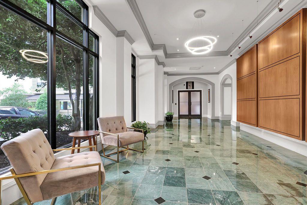 795 Hammond Drive Unit #1810