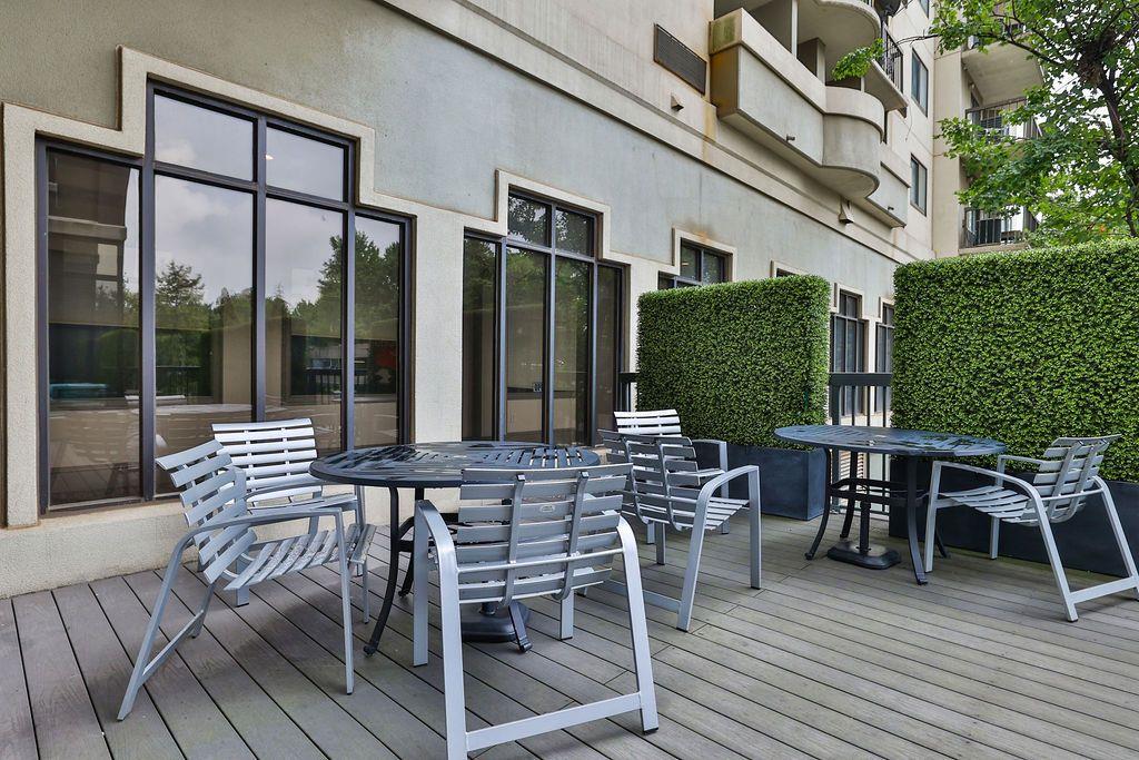 795 Hammond Drive Unit #1810