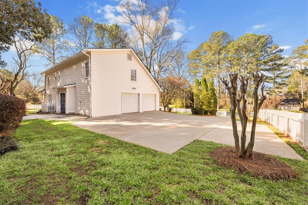 662 Cricket Hill Trail