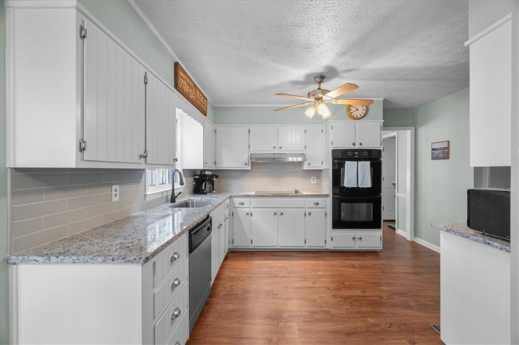 662 Cricket Hill Trail
