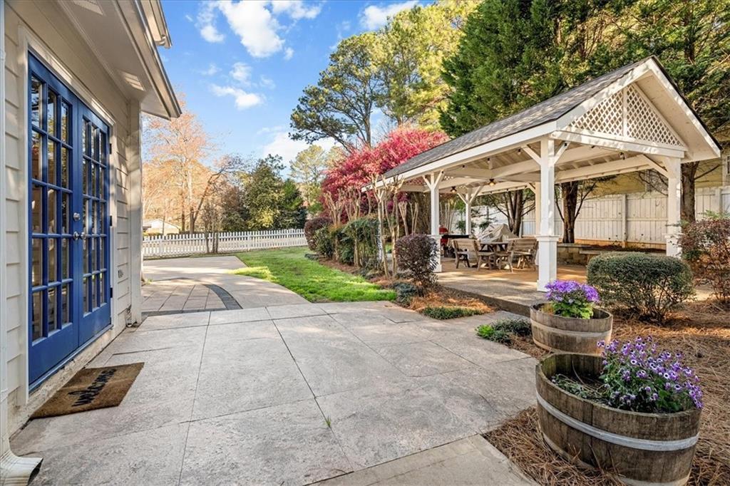 662 Cricket Hill Trail