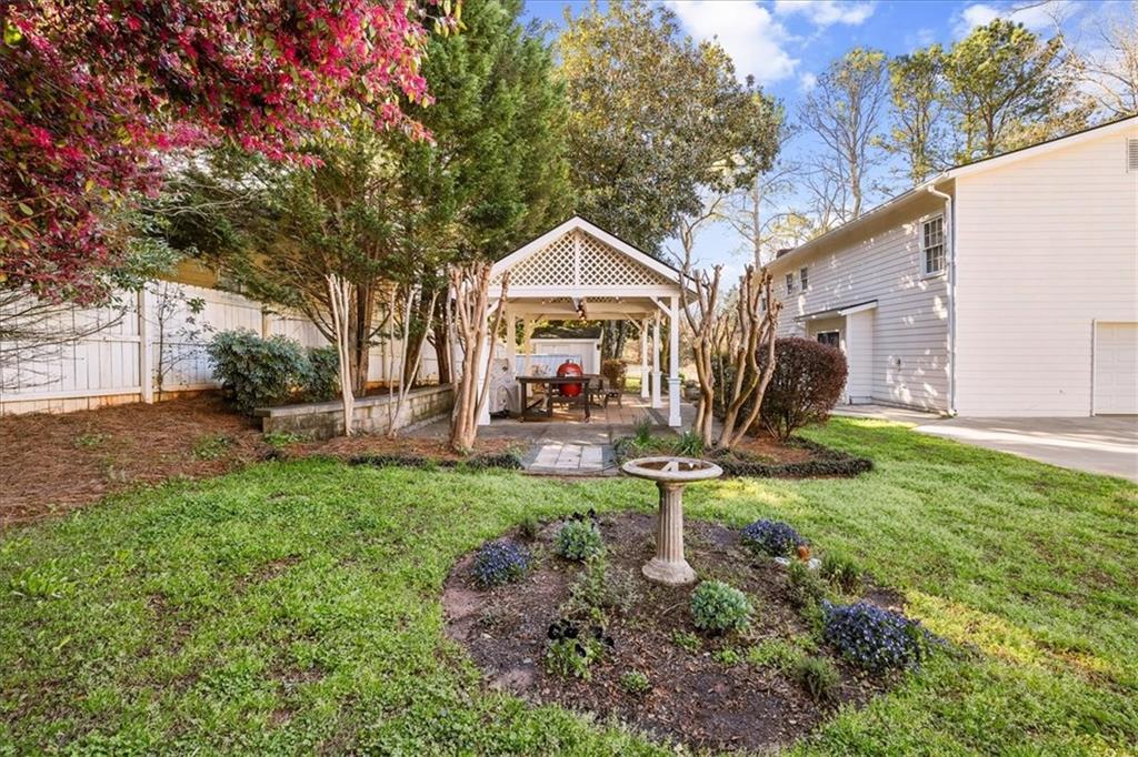 662 Cricket Hill Trail