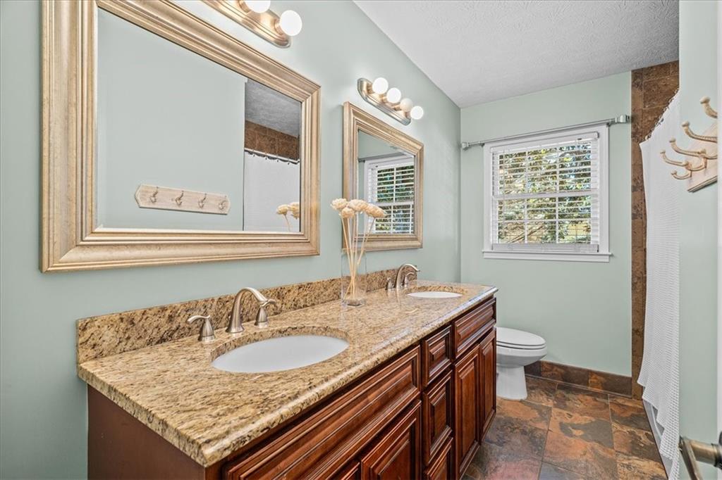 662 Cricket Hill Trail