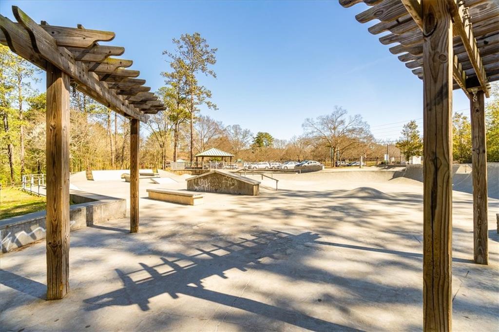 662 Cricket Hill Trail