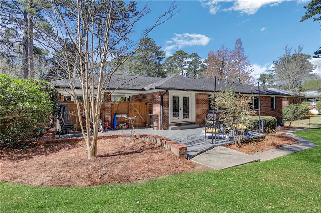 1503 N Amanda Circle NE