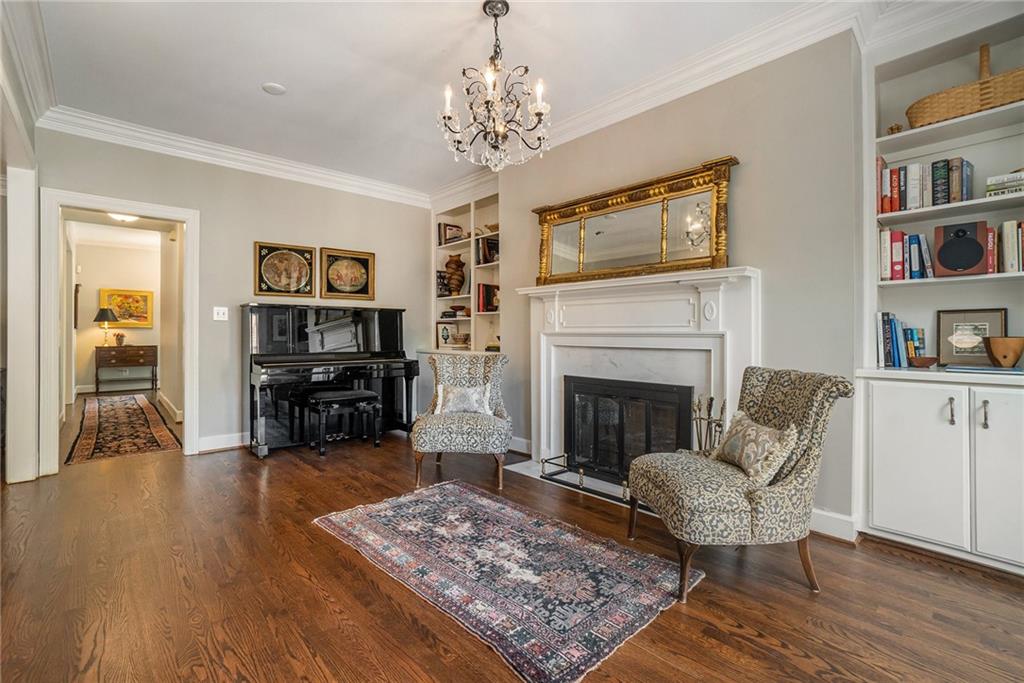 15 Lullwater Place NE