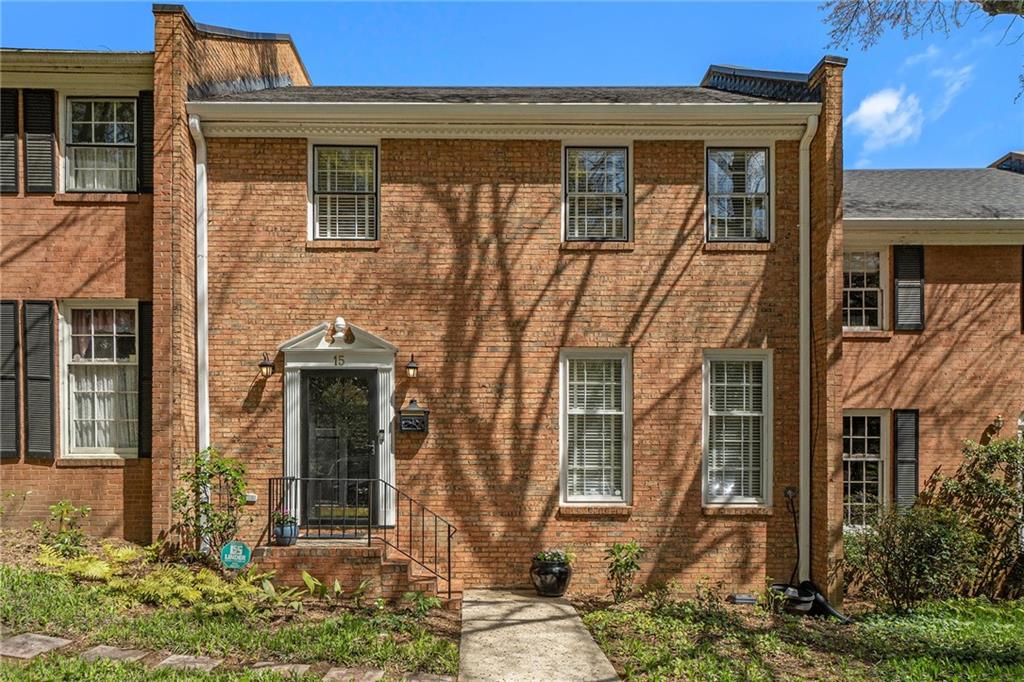 15 Lullwater Place NE