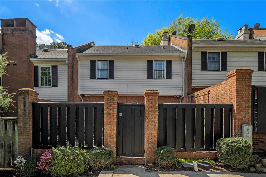 15 Lullwater Place NE