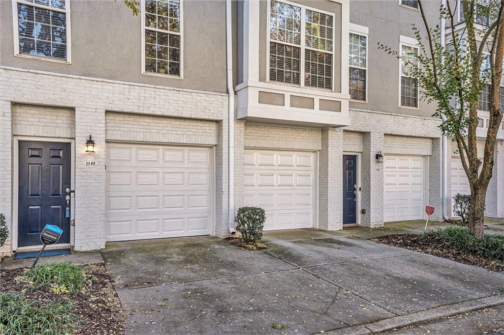 1143 Village Court SE