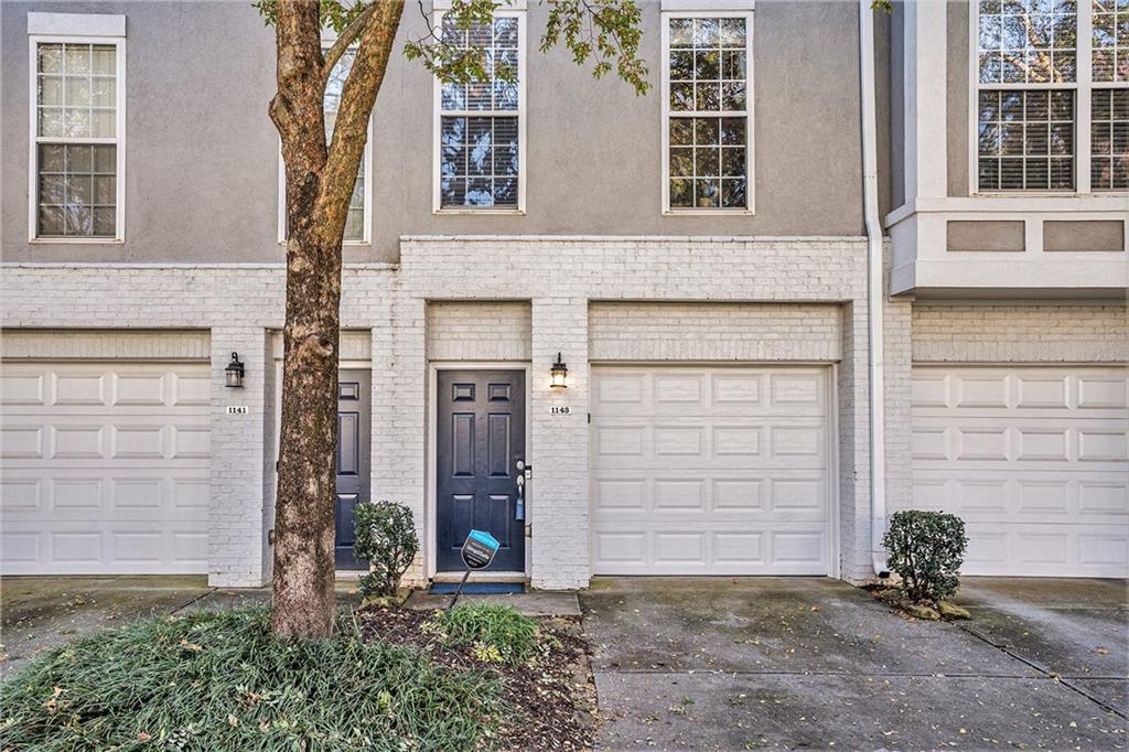 1143 Village Court SE