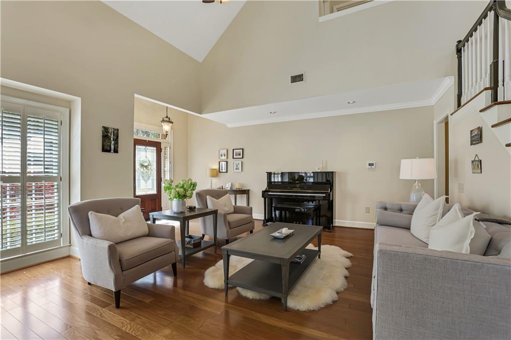 4481 Dobbs Crossing