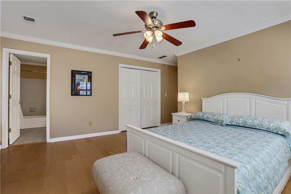 4481 Dobbs Crossing