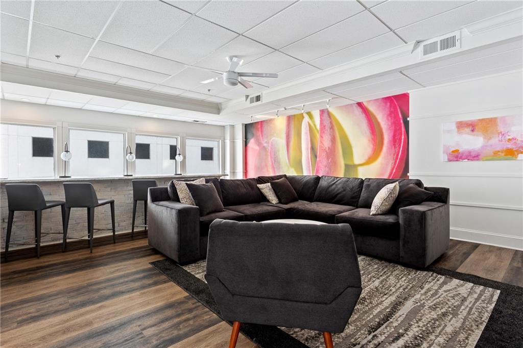 275 13th Street NE Unit 106
