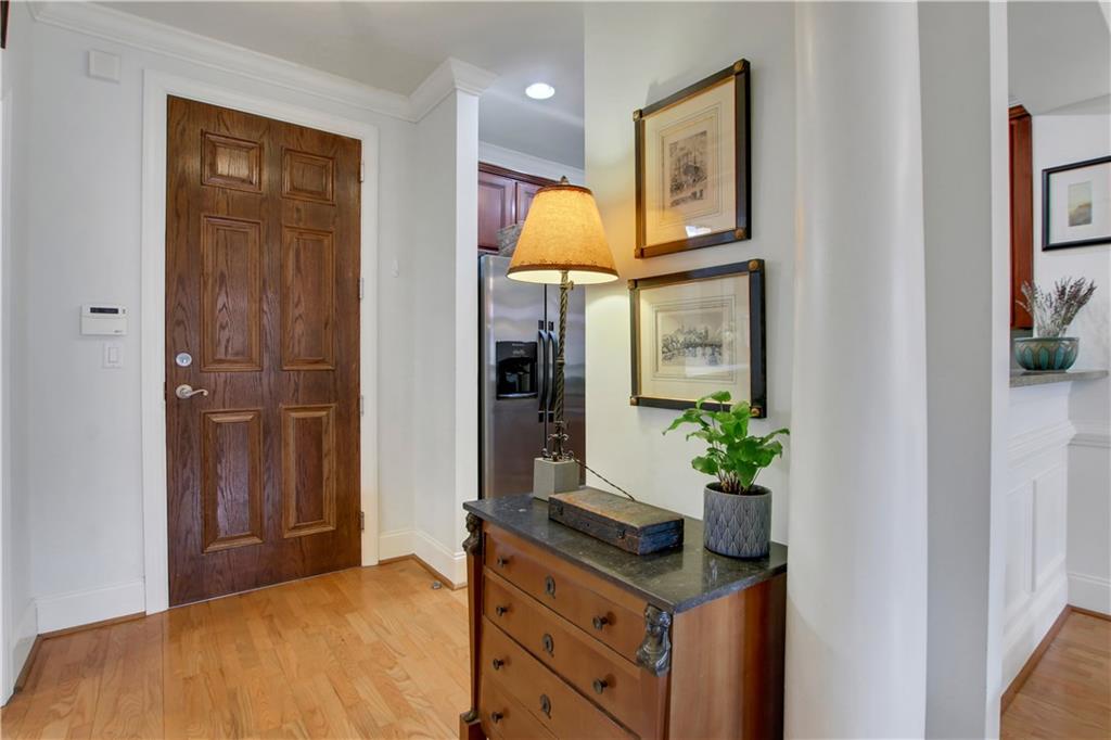 560 Dutch Valley Road NE Unit 406