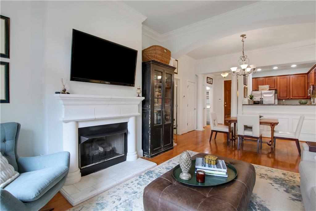 560 Dutch Valley Road NE Unit 406
