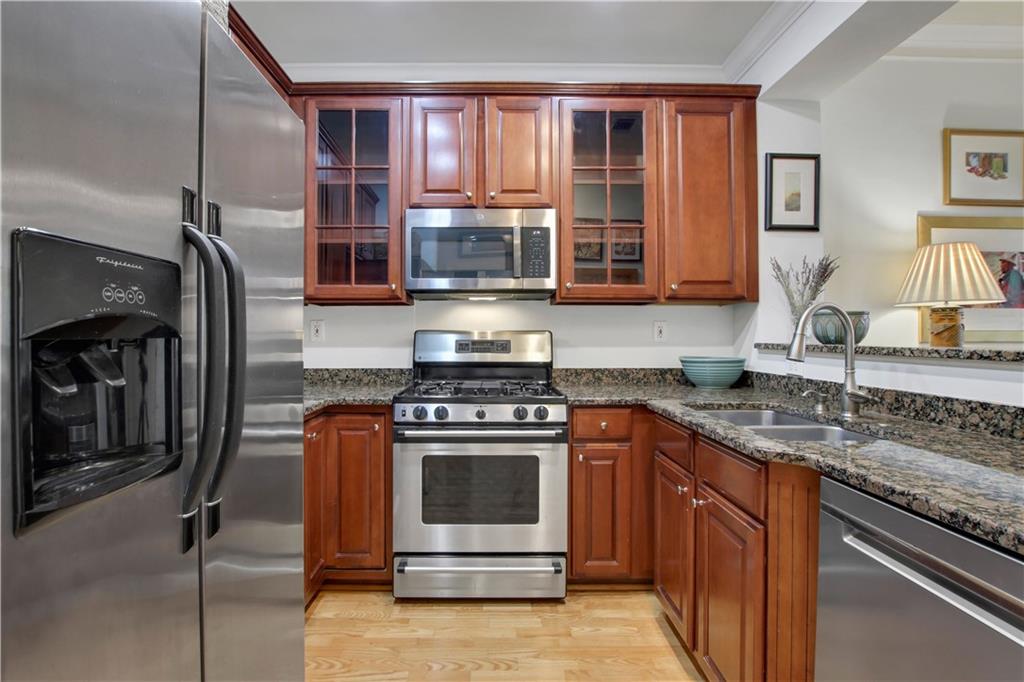 560 Dutch Valley Road NE Unit 406