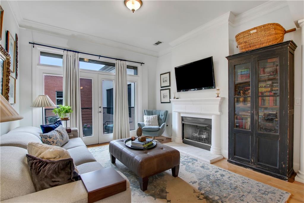 560 Dutch Valley Road NE Unit 406