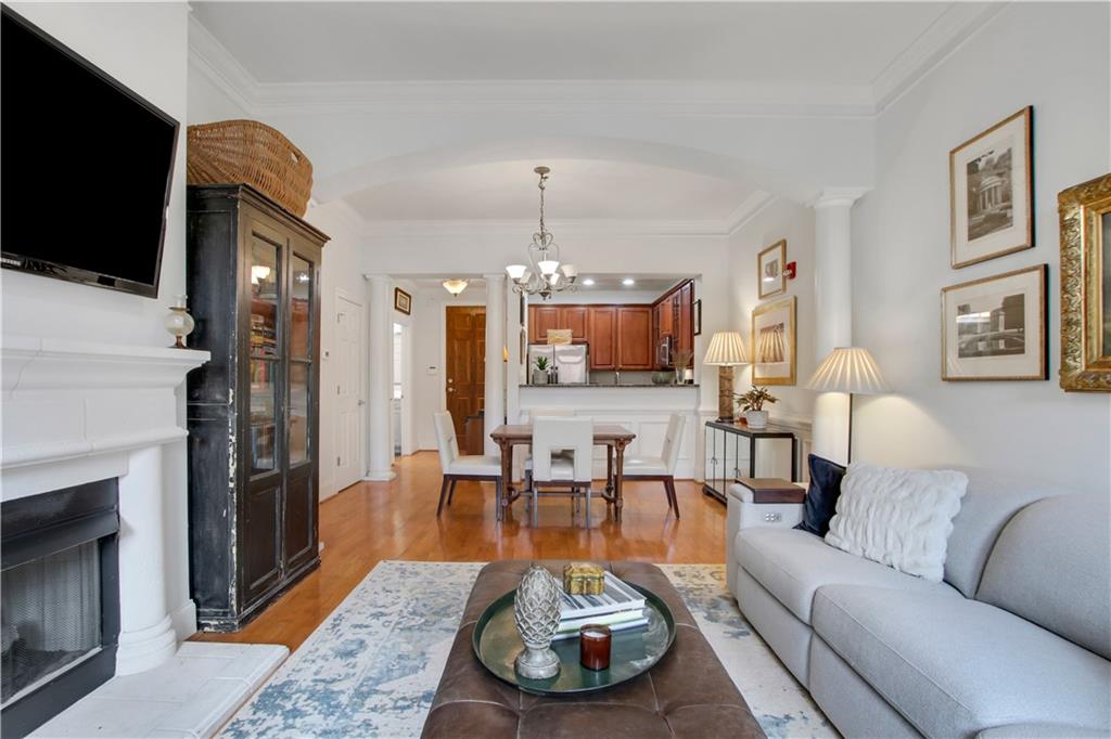 560 Dutch Valley Road NE Unit 406