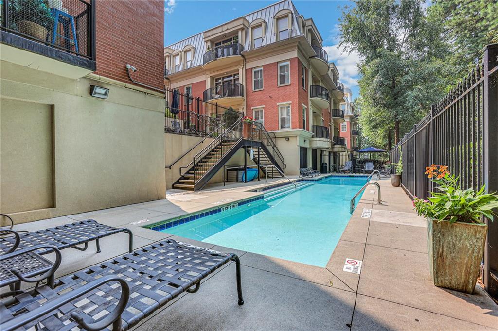 560 Dutch Valley Road NE Unit 406