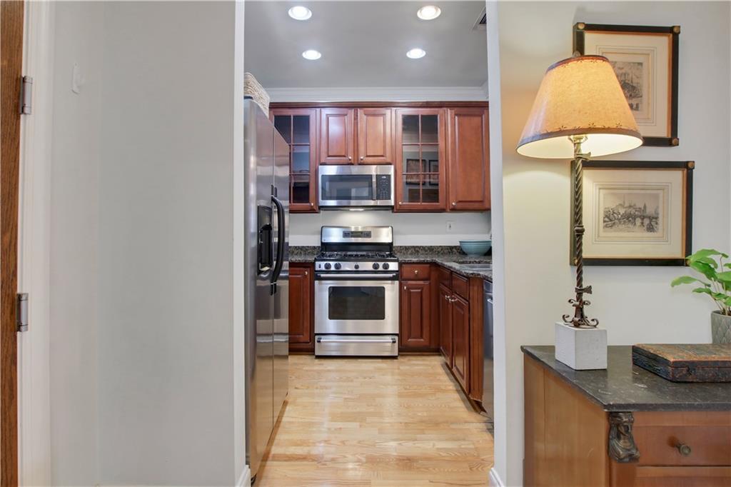 560 Dutch Valley Road NE Unit 406