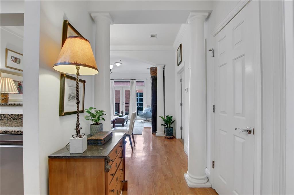 560 Dutch Valley Road NE Unit 406