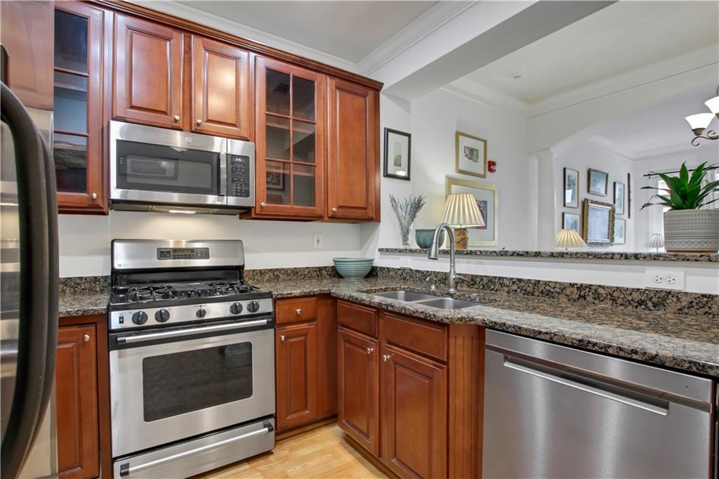 560 Dutch Valley Road NE Unit 406