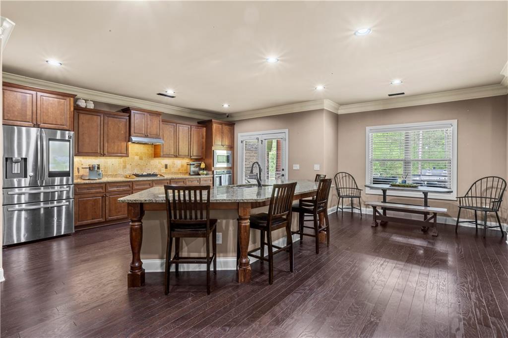 77 Fox Hall Crossing W