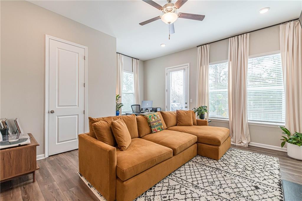 3287 Park Pointe Circle