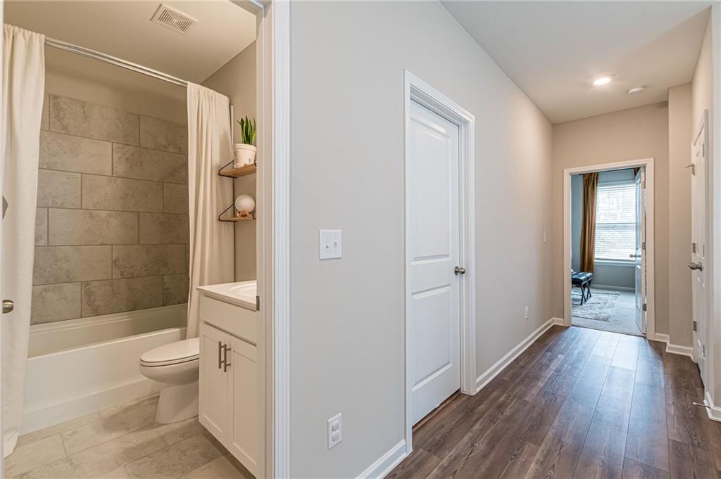 3287 Park Pointe Circle