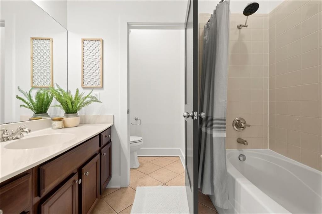 1195 Milton Terrace SE Unit 4206