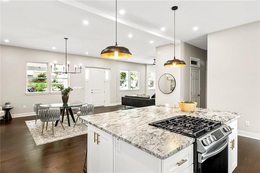 256 1st Street SW