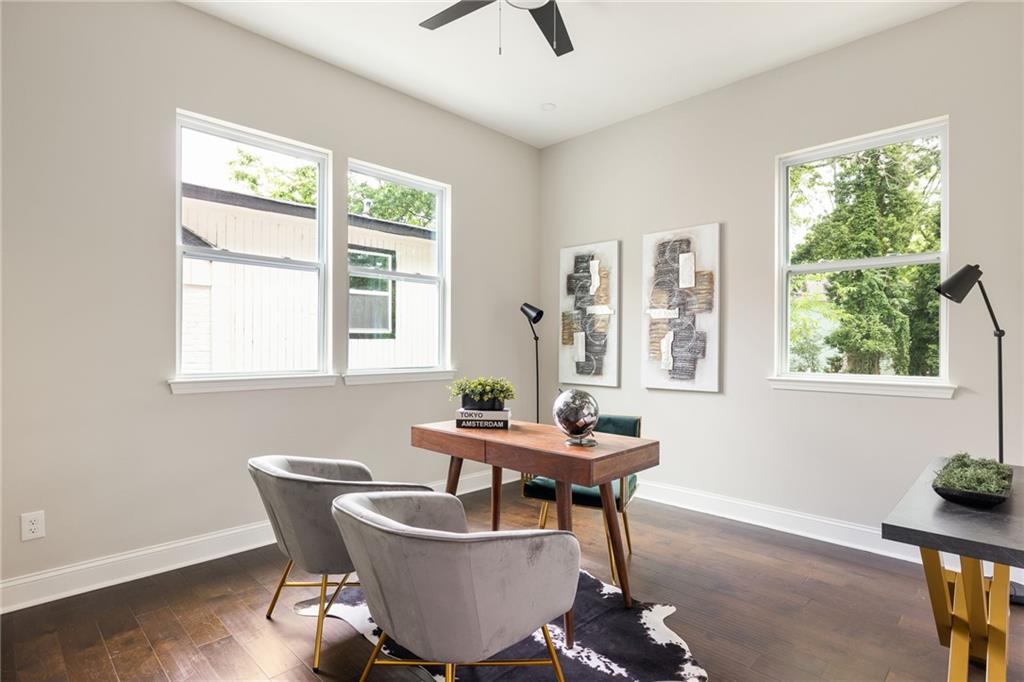 256 1st Street SW