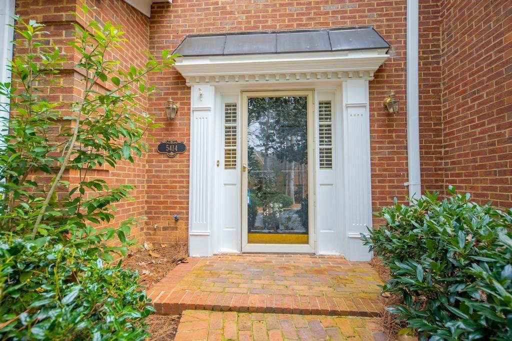 5414 Trentham Court
