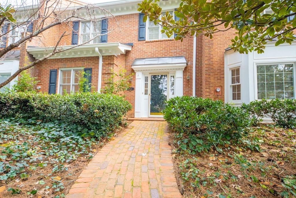 5414 Trentham Court
