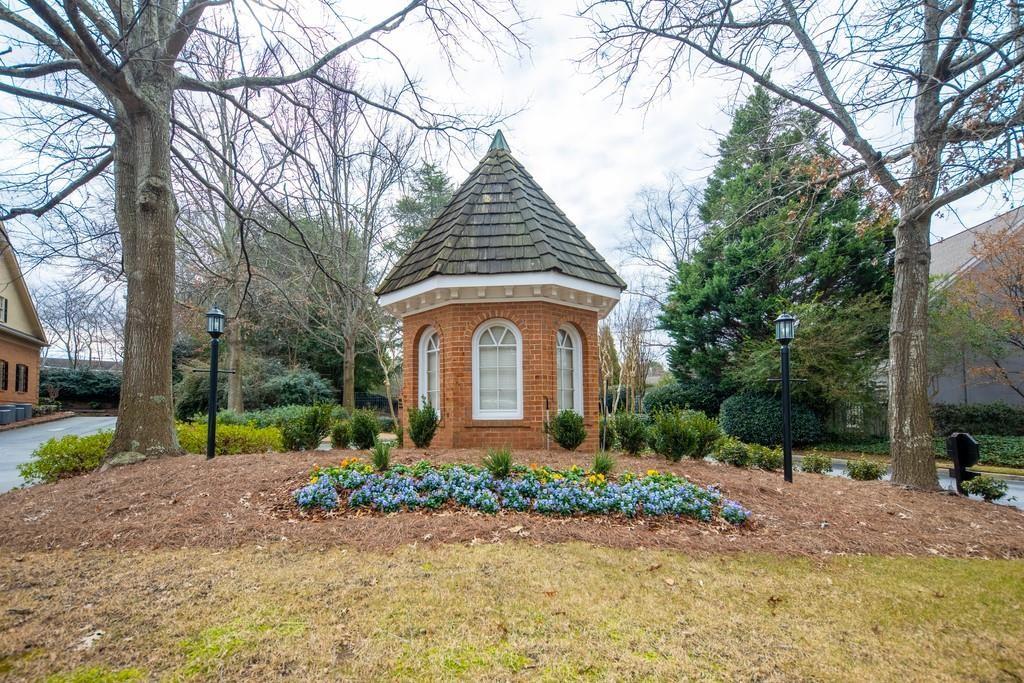 5414 Trentham Court