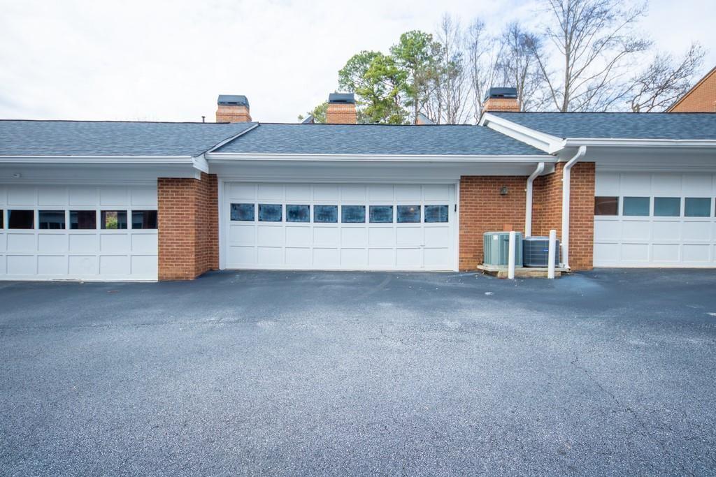 5414 Trentham Court