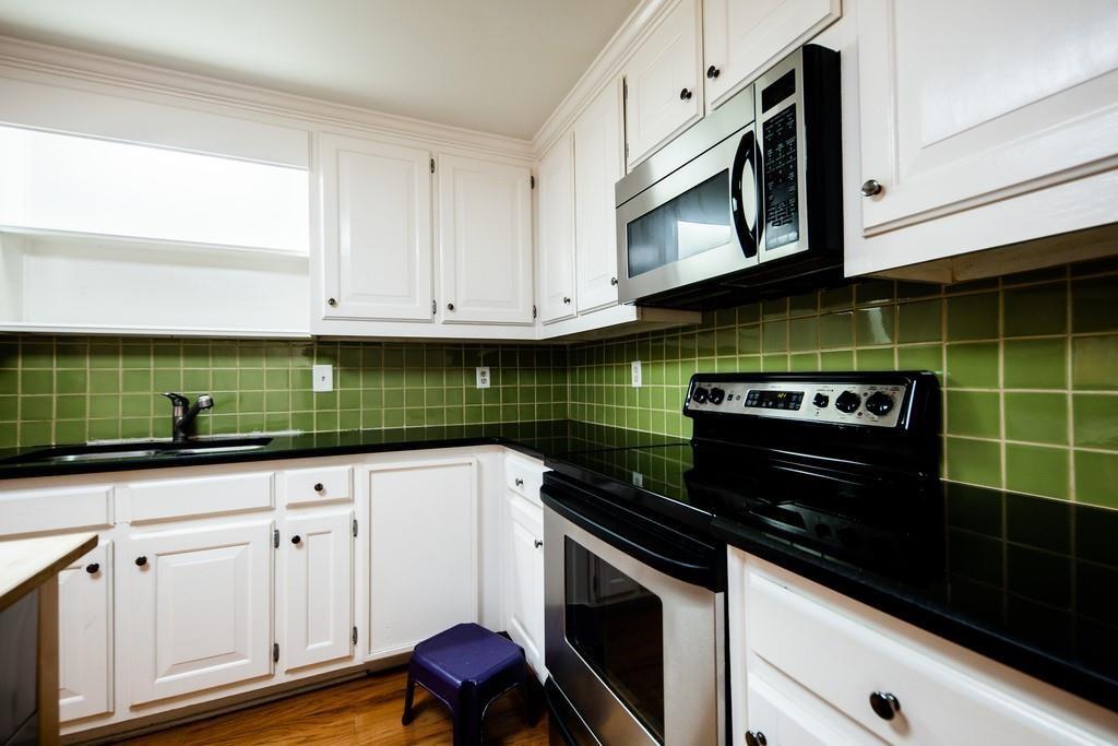 5414 Trentham Court