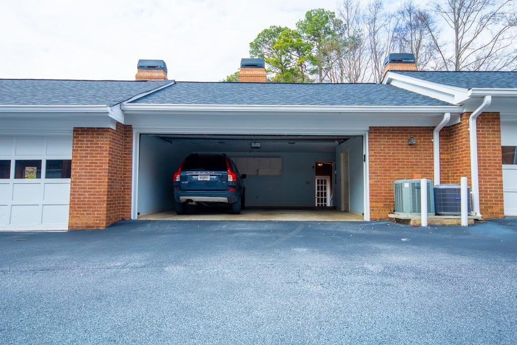 5414 Trentham Court