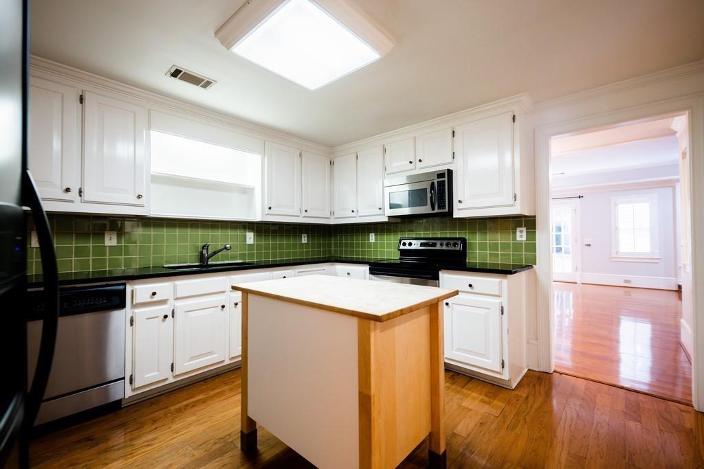 5414 Trentham Court