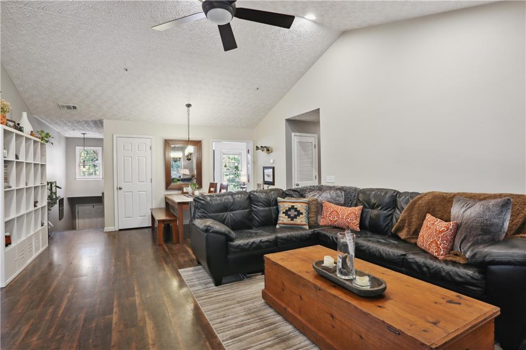 4012 Camden Way