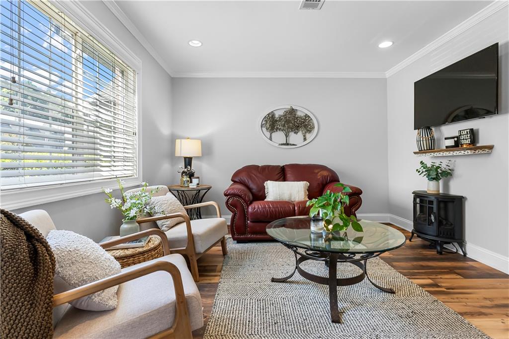 120 Rondak Circle SE